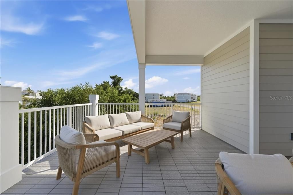 For Sale: $1,900,000 (4 beds, 3 baths, 1783 Square Feet)