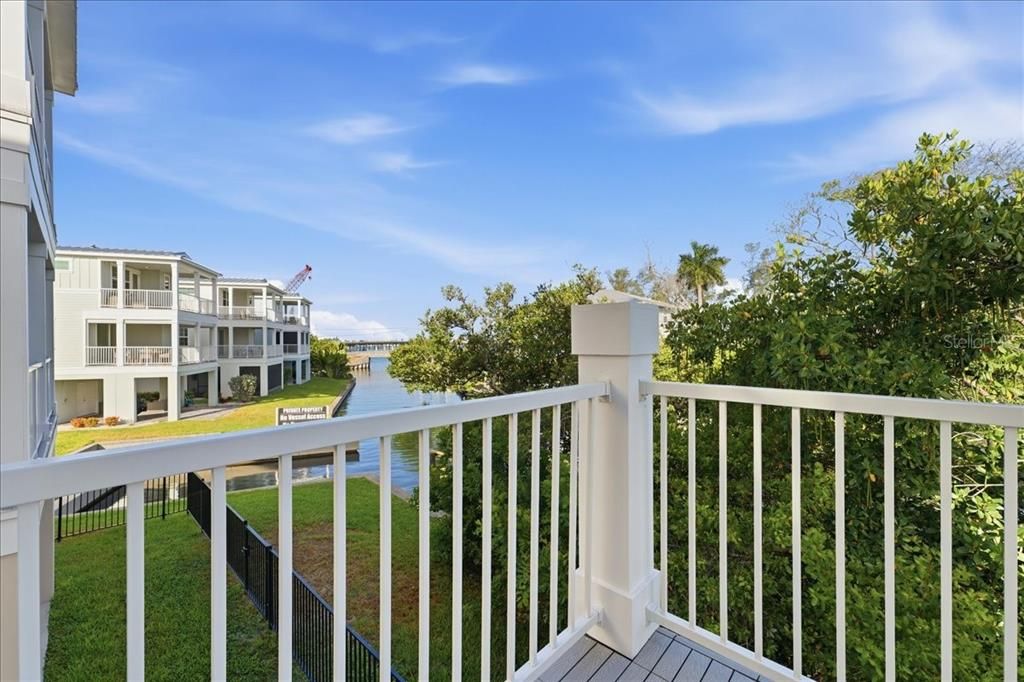 For Sale: $1,900,000 (4 beds, 3 baths, 1783 Square Feet)