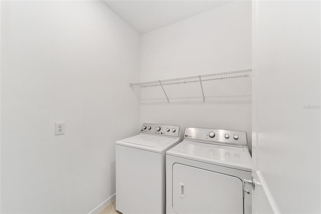 En Renta: $2,400 (3 camas, 2 baños, 1663 Pies cuadrados)