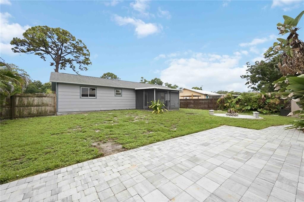 For Sale: $360,000 (3 beds, 2 baths, 1208 Square Feet)
