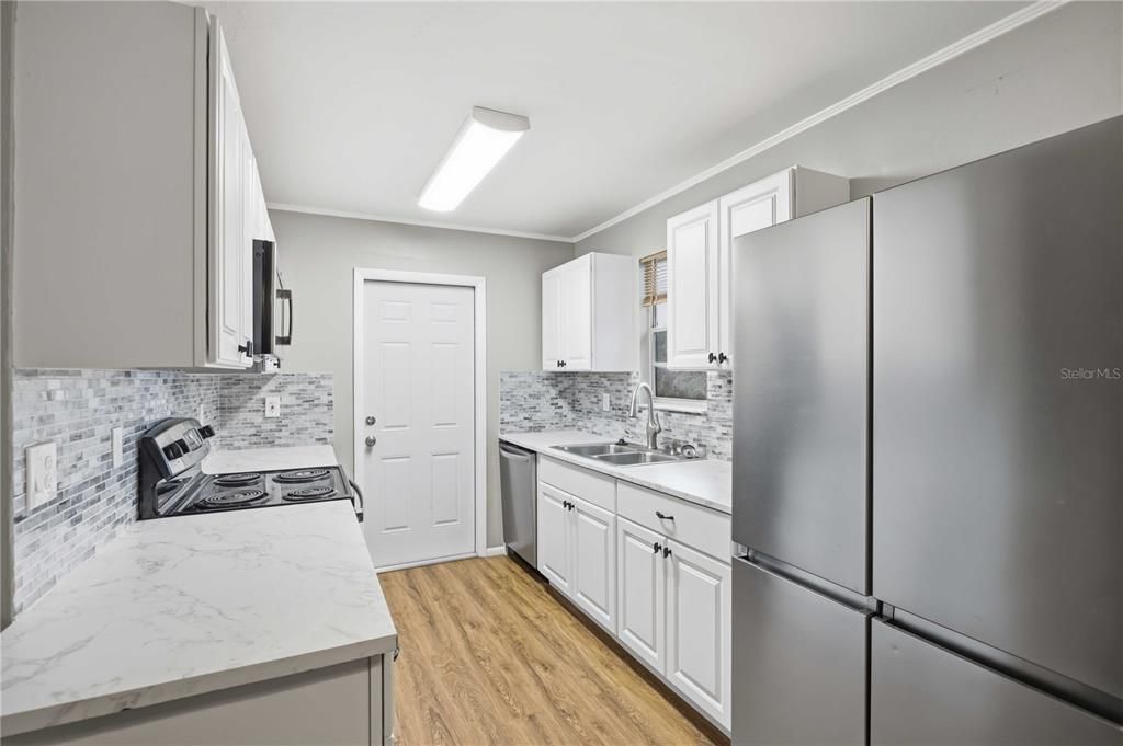 For Sale: $360,000 (3 beds, 2 baths, 1208 Square Feet)