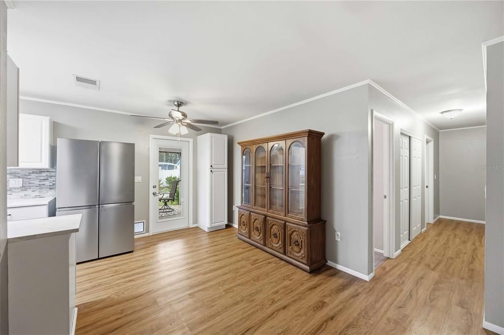 For Sale: $360,000 (3 beds, 2 baths, 1208 Square Feet)