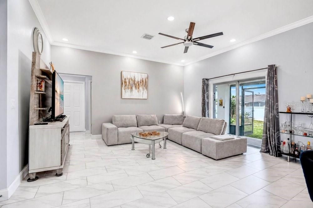 En Venta: $359,999 (3 camas, 2 baños, 1633 Pies cuadrados)
