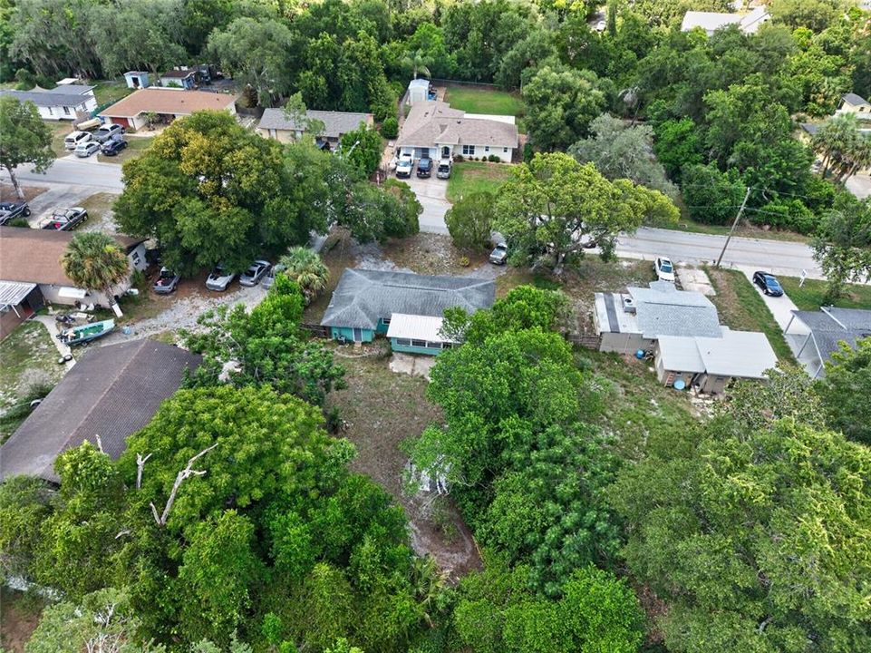 For Sale: $250,000 (2 beds, 1 baths, 818 Square Feet)