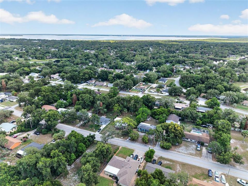 For Sale: $250,000 (2 beds, 1 baths, 818 Square Feet)