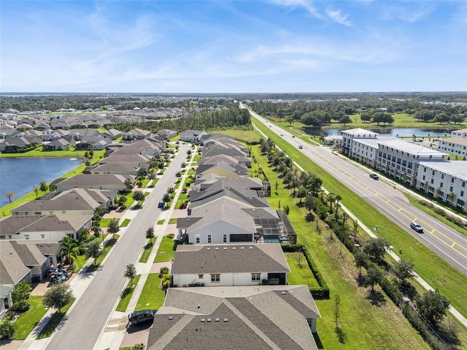 For Sale: $489,000 (3 beds, 3 baths, 2335 Square Feet)