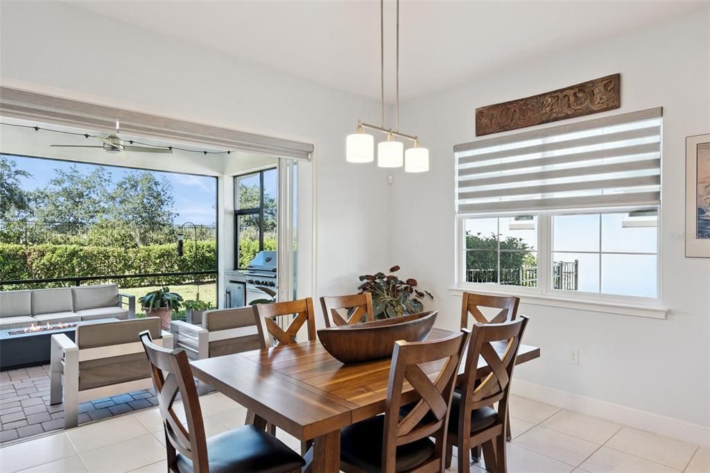 For Sale: $489,000 (3 beds, 3 baths, 2335 Square Feet)