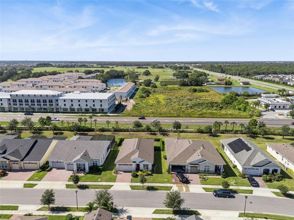 For Sale: $489,000 (3 beds, 3 baths, 2335 Square Feet)