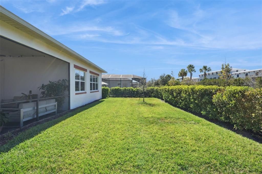 For Sale: $489,000 (3 beds, 3 baths, 2335 Square Feet)