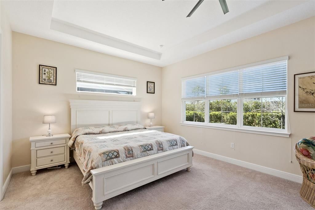For Sale: $489,000 (3 beds, 3 baths, 2335 Square Feet)