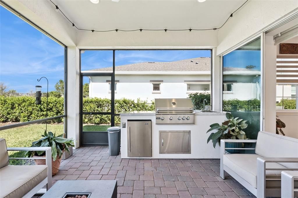For Sale: $489,000 (3 beds, 3 baths, 2335 Square Feet)