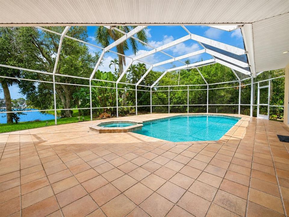 En Renta: $4,495 (4 camas, 3 baños, 2493 Pies cuadrados)