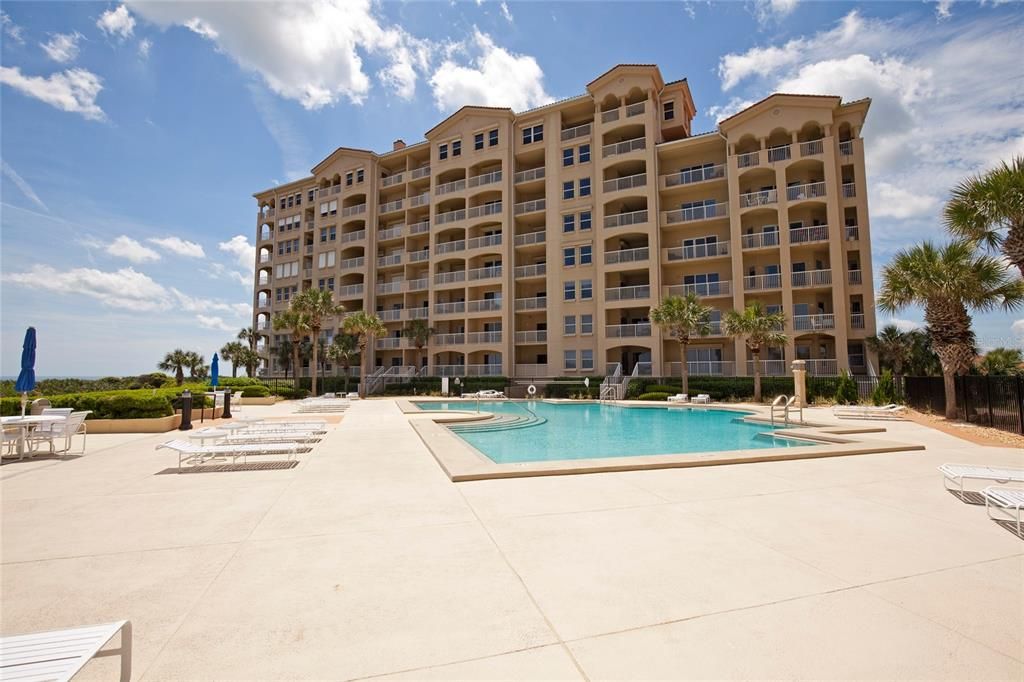 Active With Contract: $699,000 (2 beds, 2 baths, 1490 Square Feet)