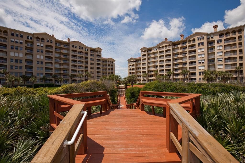 Active With Contract: $699,000 (2 beds, 2 baths, 1490 Square Feet)