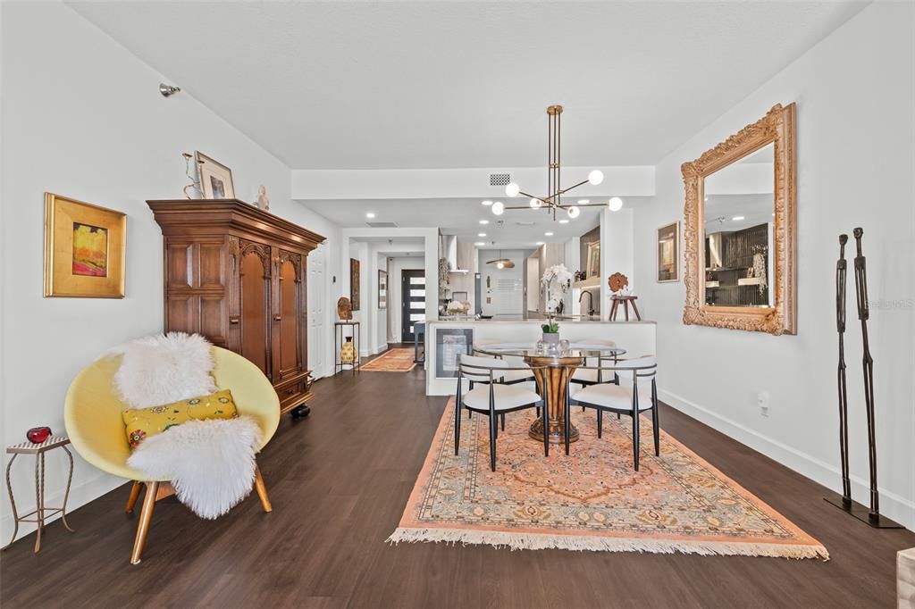 Active With Contract: $699,000 (2 beds, 2 baths, 1490 Square Feet)