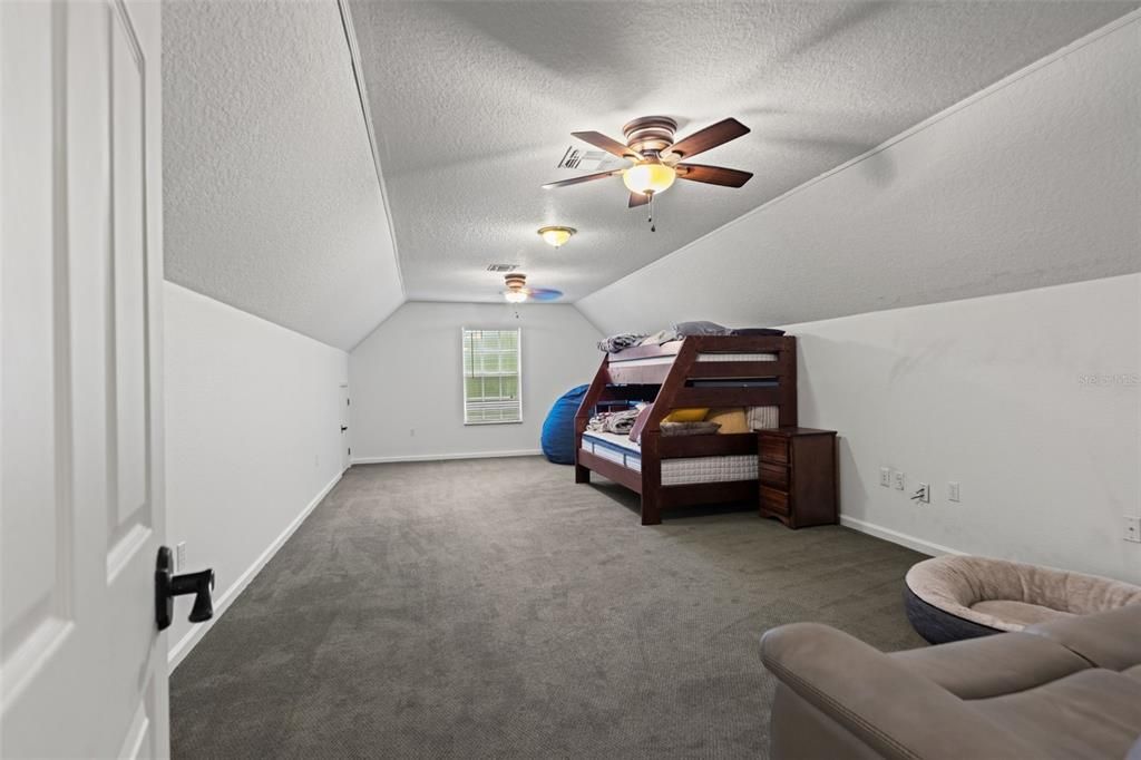 For Sale: $1,250,000 (4 beds, 3 baths, 3450 Square Feet)