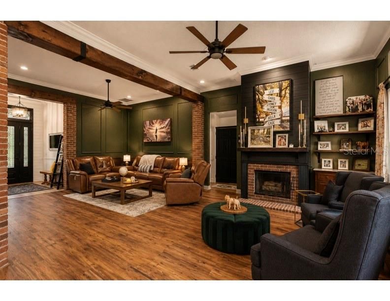 For Sale: $1,250,000 (4 beds, 3 baths, 3450 Square Feet)