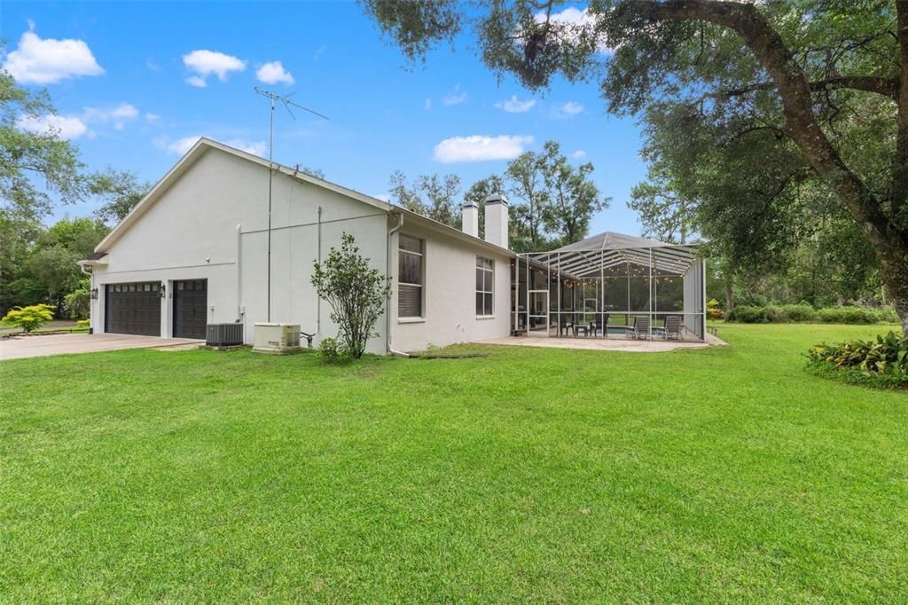 For Sale: $1,250,000 (4 beds, 3 baths, 3450 Square Feet)
