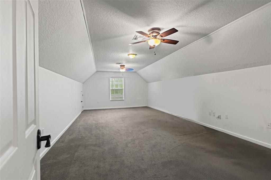 For Sale: $1,250,000 (4 beds, 3 baths, 3450 Square Feet)