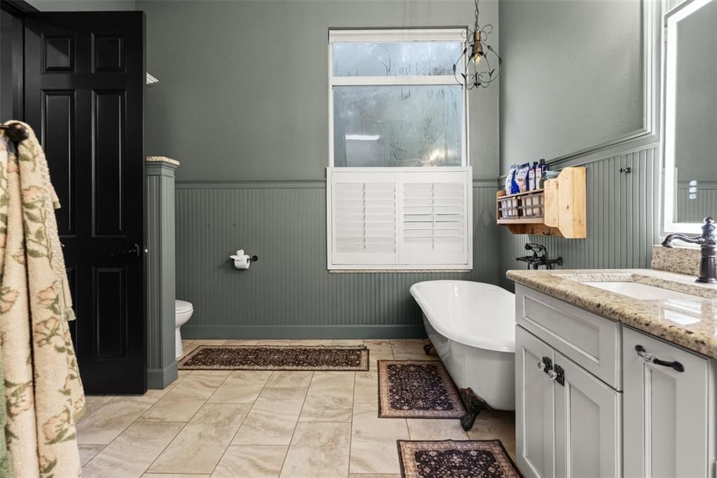 For Sale: $1,250,000 (4 beds, 3 baths, 3450 Square Feet)