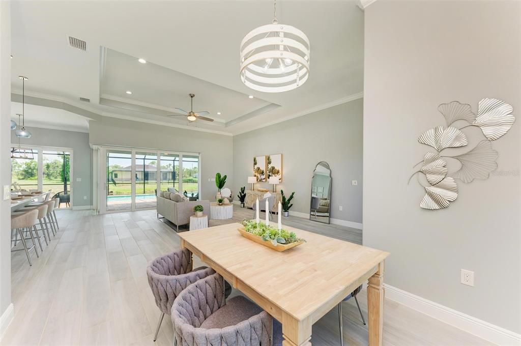 En Venta: $589,900 (3 camas, 2 baños, 2170 Pies cuadrados)