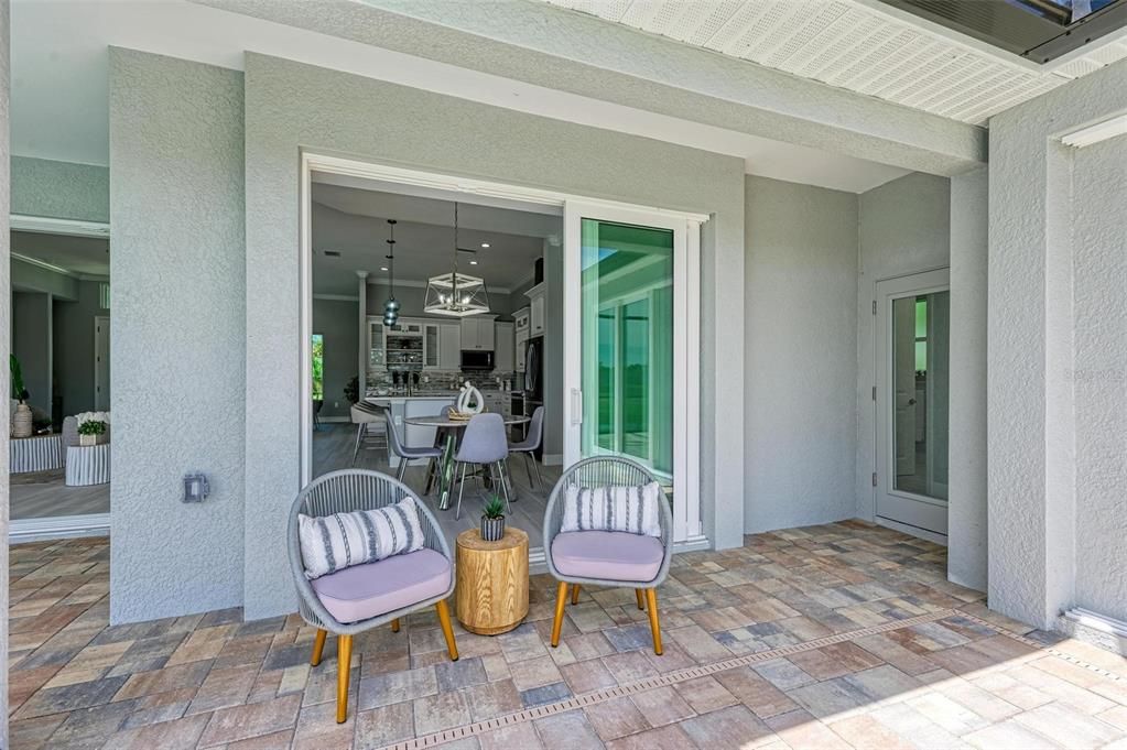 En Venta: $589,900 (3 camas, 2 baños, 2170 Pies cuadrados)