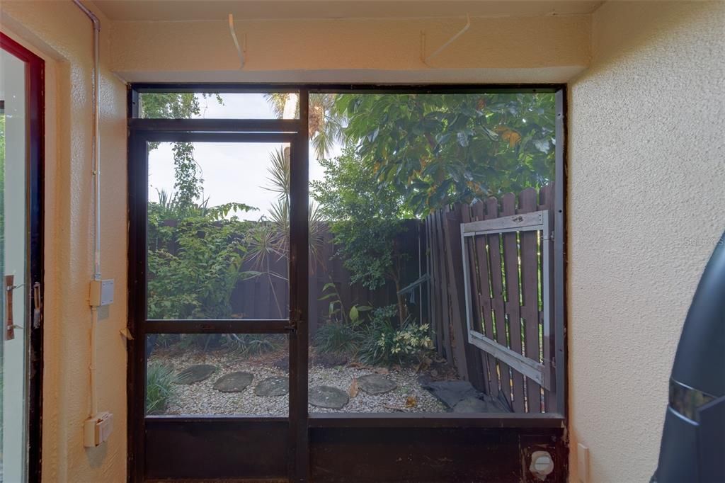 В аренду: $1,600 (1 спален, 1 ванн, 675 Квадратных фут)