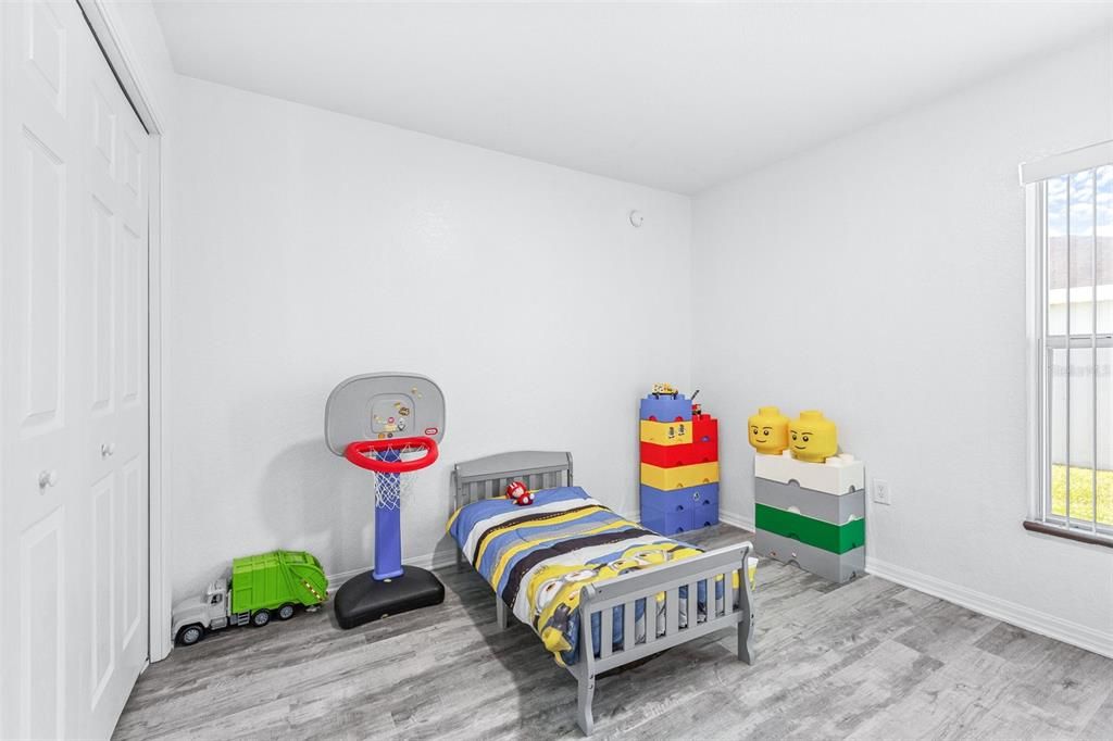 На продажу: $359,900 (4 спален, 2 ванн, 1763 Квадратных фут)