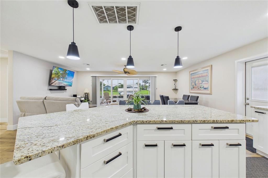 En Venta: $338,000 (2 camas, 1 baños, 1120 Pies cuadrados)