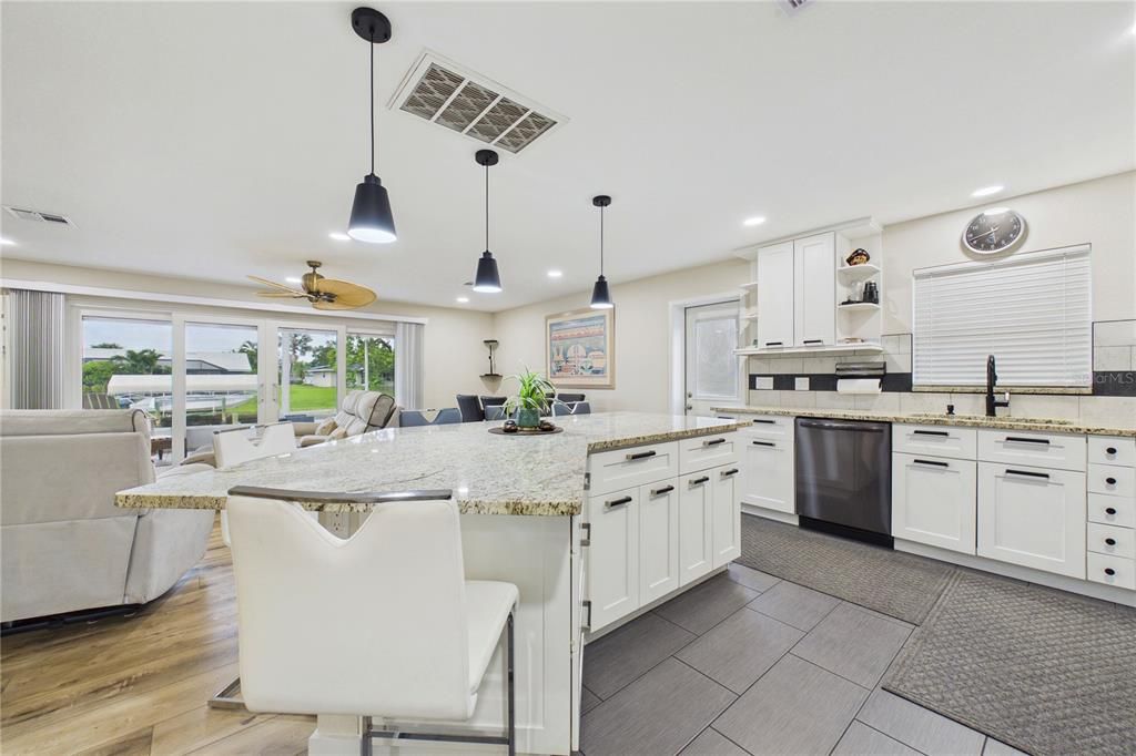 En Venta: $338,000 (2 camas, 1 baños, 1120 Pies cuadrados)