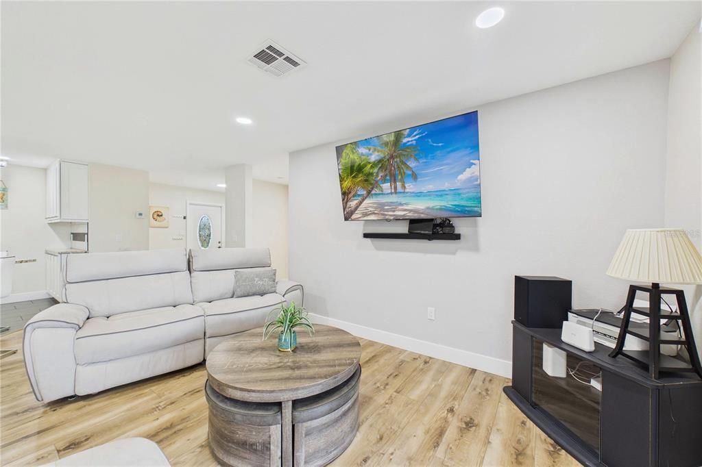 En Venta: $338,000 (2 camas, 1 baños, 1120 Pies cuadrados)
