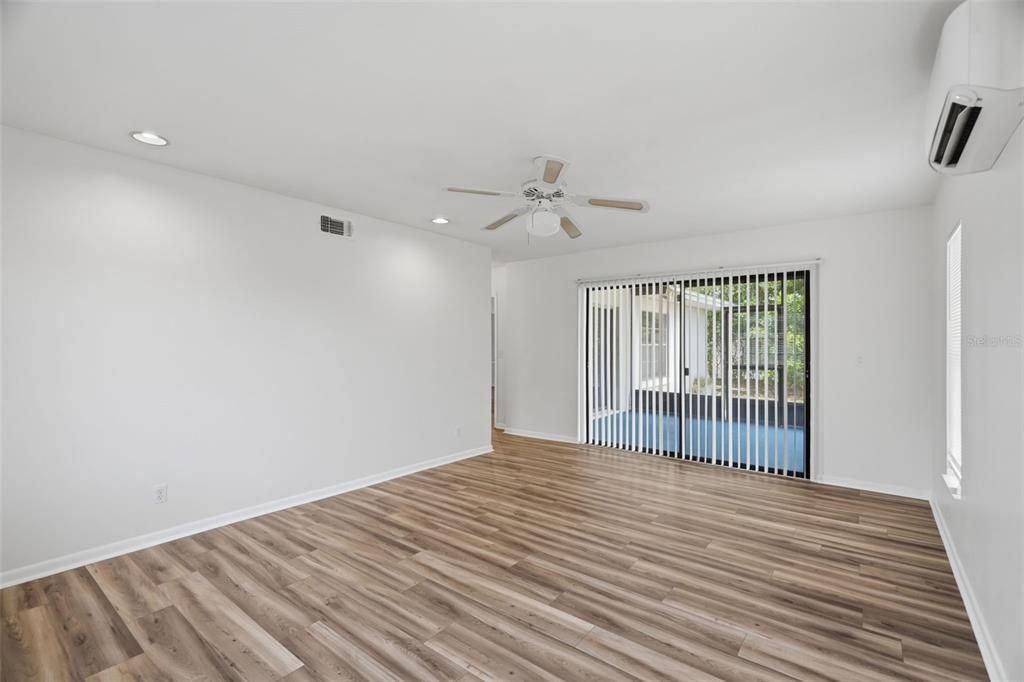 En Venta: $439,900 (3 camas, 3 baños, 1879 Pies cuadrados)