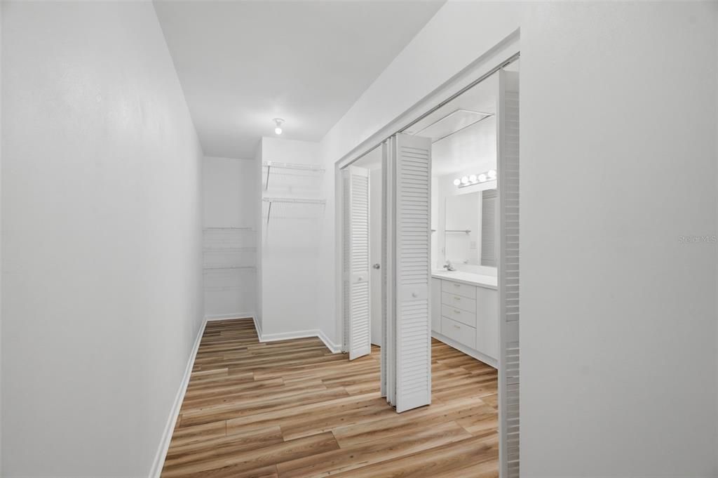 En Venta: $439,900 (3 camas, 3 baños, 1879 Pies cuadrados)