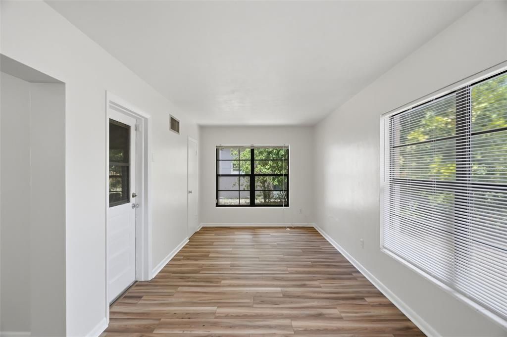 En Venta: $439,900 (3 camas, 3 baños, 1879 Pies cuadrados)