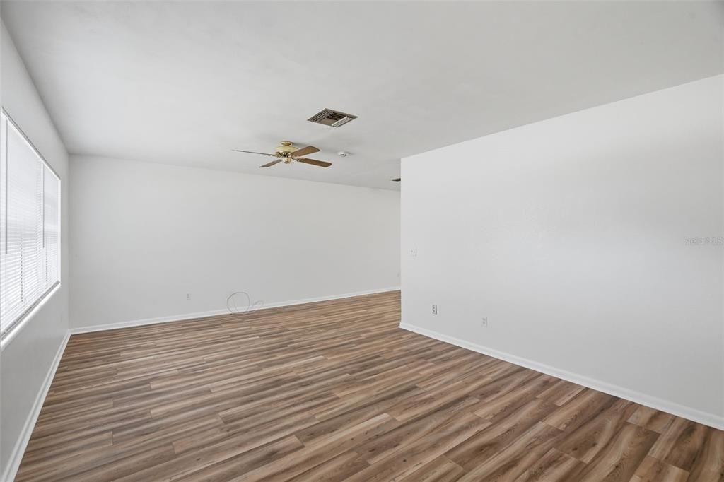 En Venta: $439,900 (3 camas, 3 baños, 1879 Pies cuadrados)