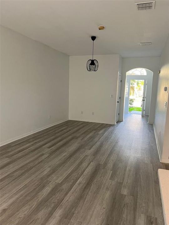 En Renta: $2,350 (3 camas, 2 baños, 1643 Pies cuadrados)