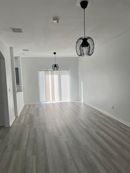 En Renta: $2,350 (3 camas, 2 baños, 1643 Pies cuadrados)