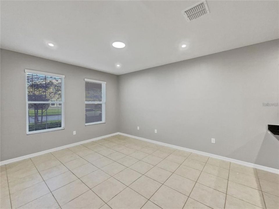 В аренду: $2,350 (3 спален, 2 ванн, 1528 Квадратных фут)
