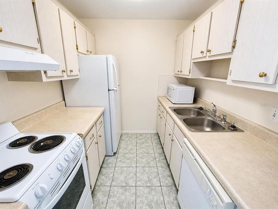 В аренду: $1,300 (1 спален, 1 ванн, 608 Квадратных фут)