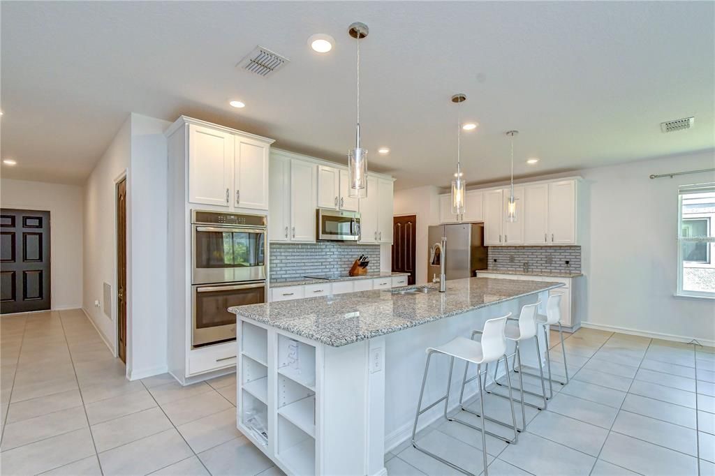 For Sale: $409,900 (3 beds, 2 baths, 1998 Square Feet)