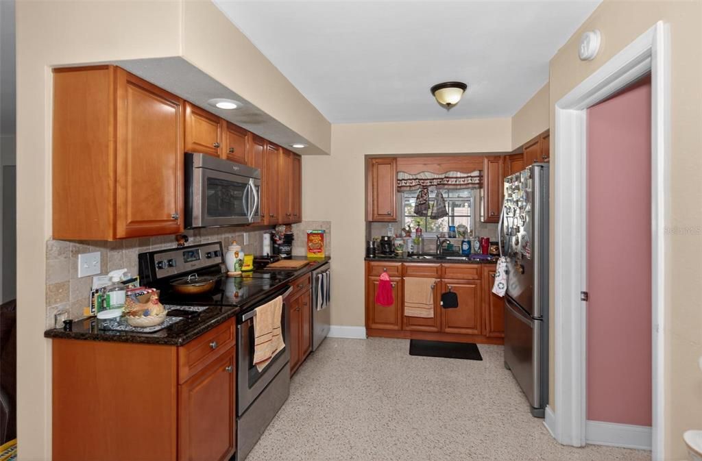 На продажу: $349,000 (3 спален, 1 ванн, 1291 Квадратных фут)