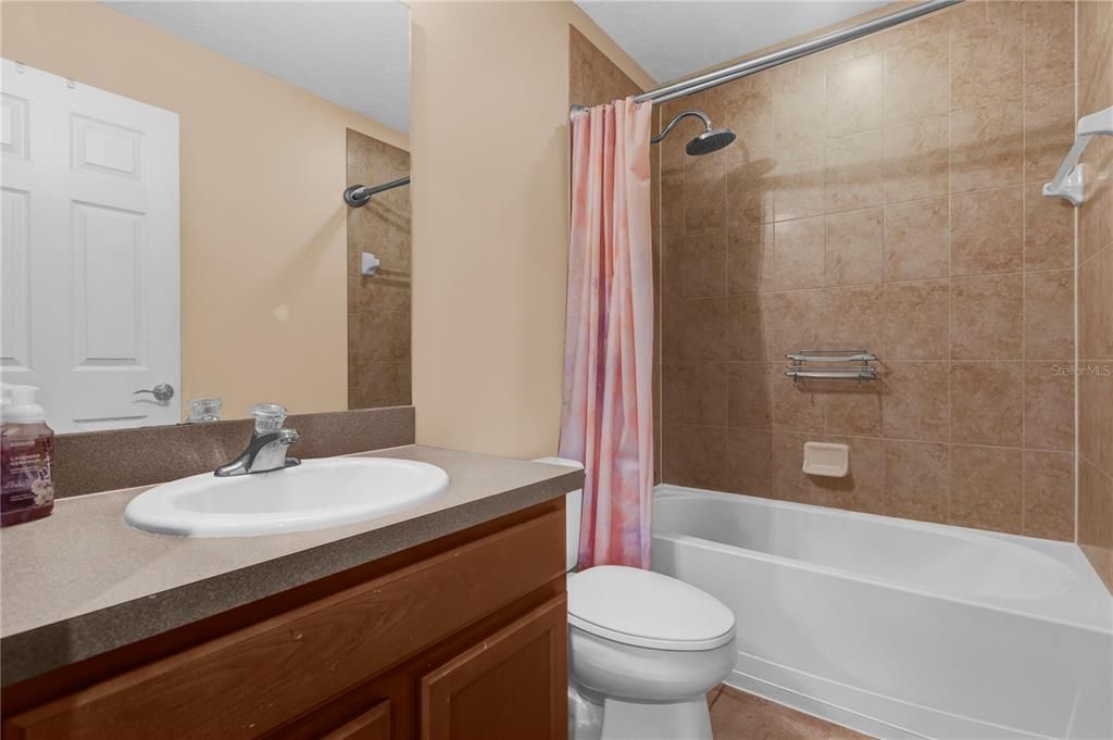 В аренду: $2,200 (3 спален, 3 ванн, 1491 Квадратных фут)