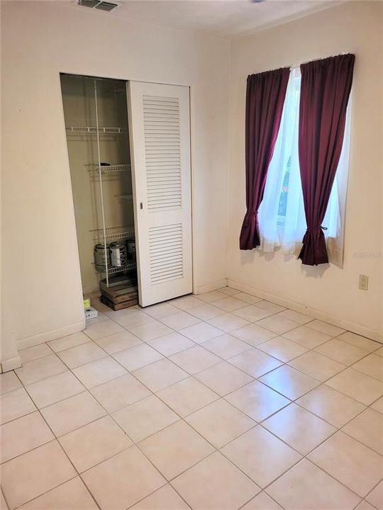Activo con contrato: $419,900 (2 camas, 2 baños, 1070 Pies cuadrados)