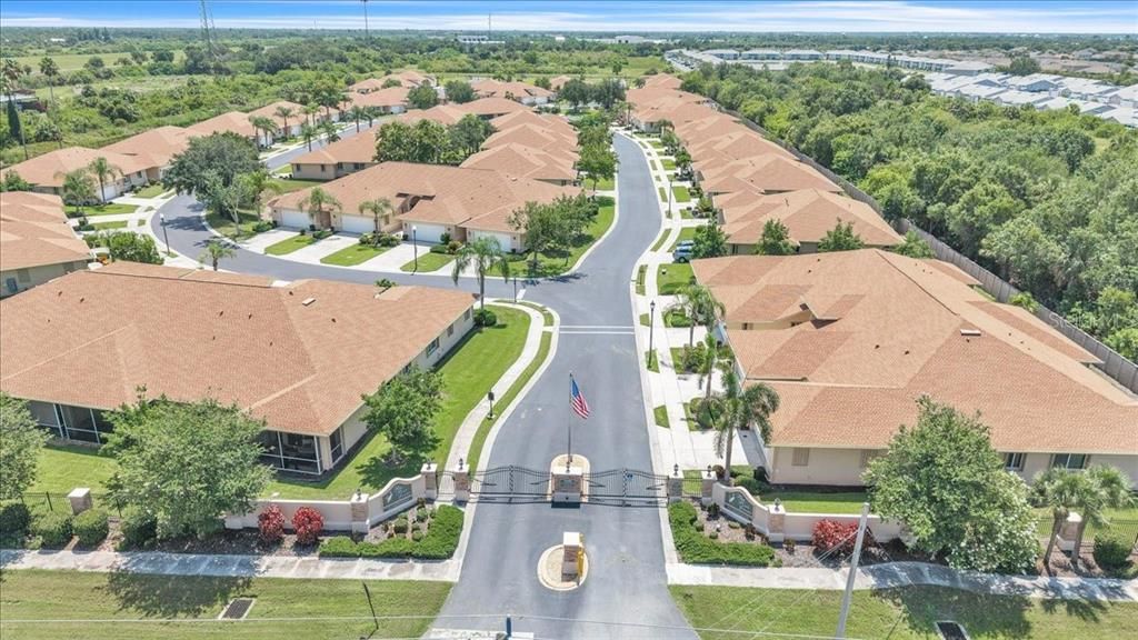 На продажу: $225,000 (2 спален, 2 ванн, 1458 Квадратных фут)