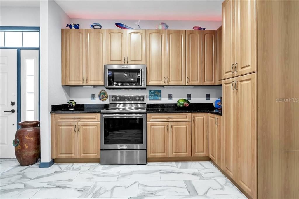 На продажу: $225,000 (2 спален, 2 ванн, 1458 Квадратных фут)