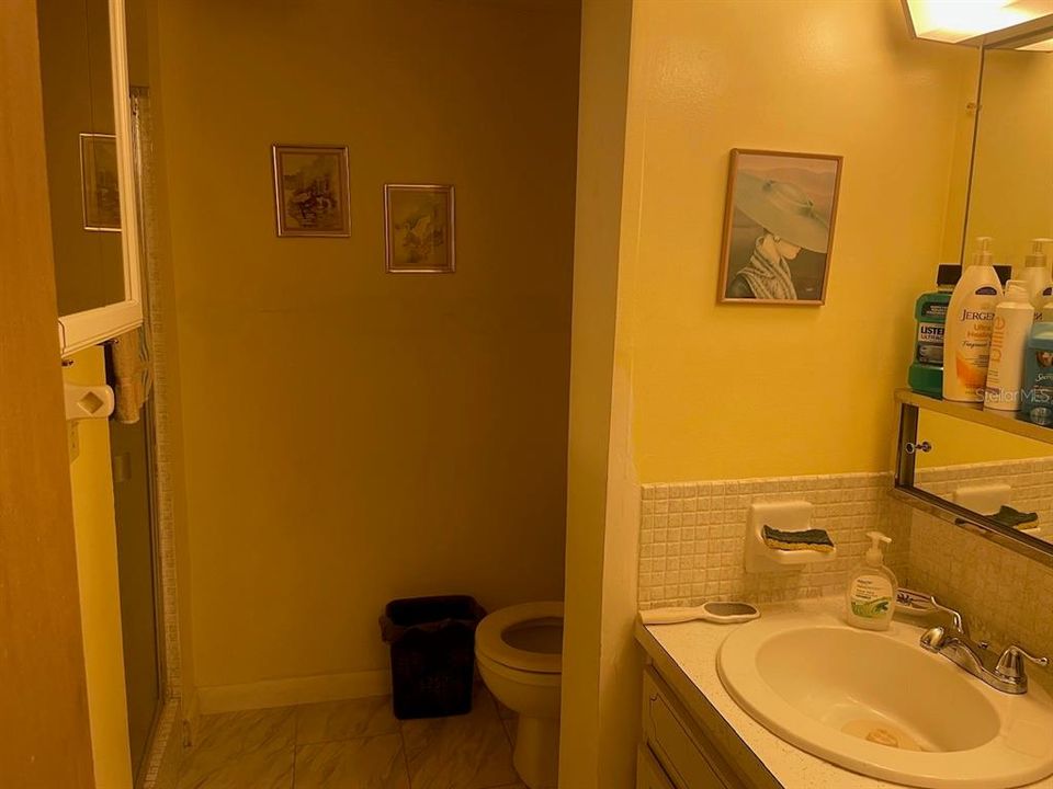 На продажу: $114,900 (2 спален, 2 ванн, 1110 Квадратных фут)