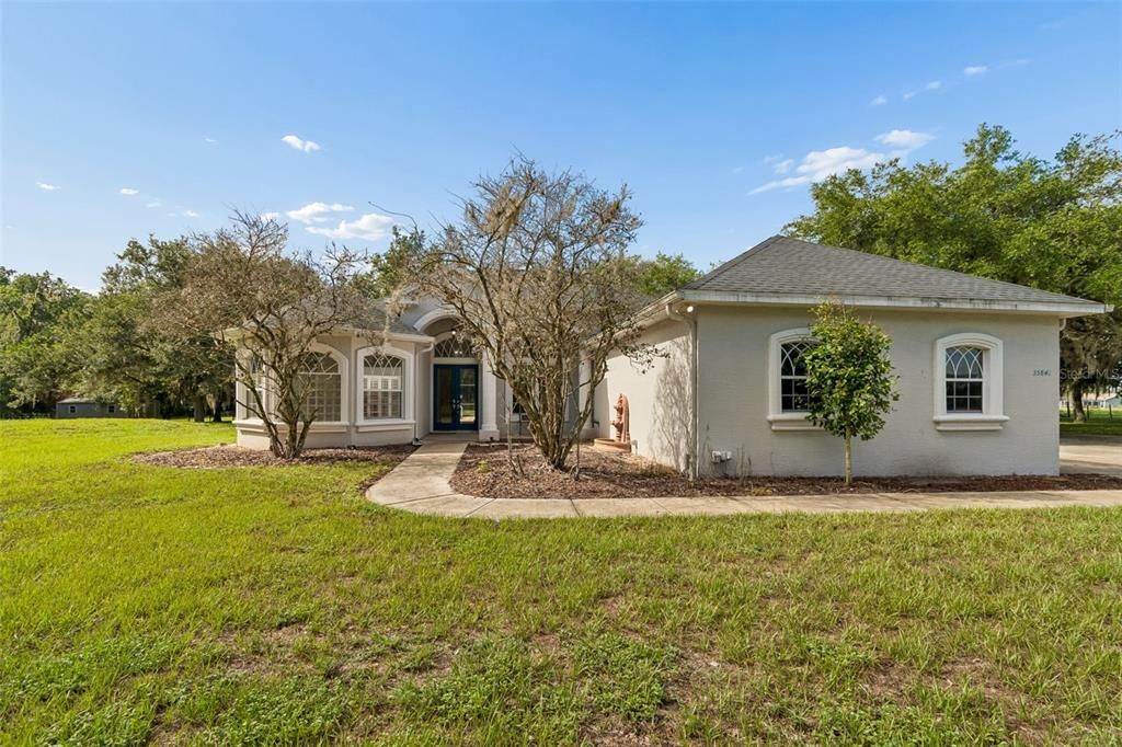 For Sale: $775,000 (4 beds, 3 baths, 2554 Square Feet)