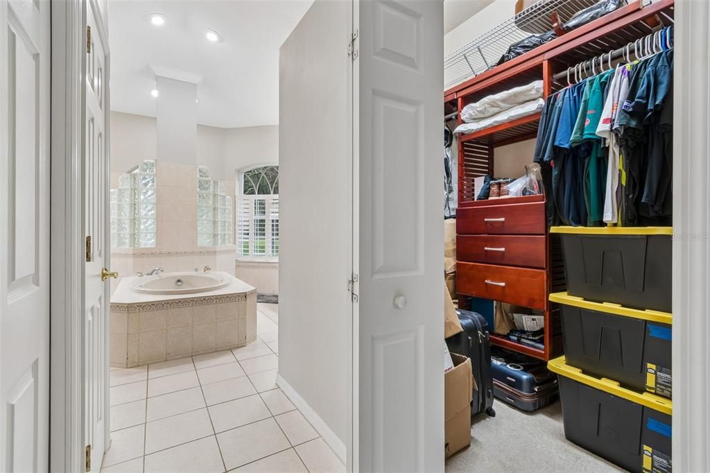 For Sale: $775,000 (4 beds, 3 baths, 2554 Square Feet)