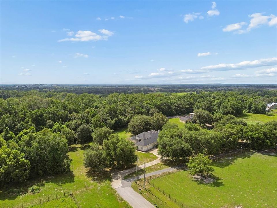 For Sale: $775,000 (4 beds, 3 baths, 2554 Square Feet)