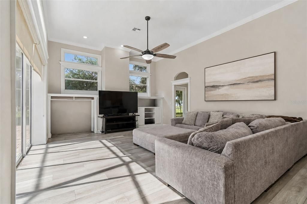 For Sale: $775,000 (4 beds, 3 baths, 2554 Square Feet)